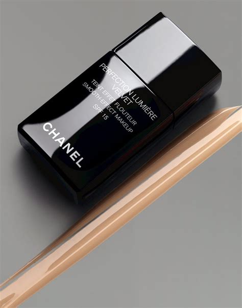 chanel lumiere velvet foundation